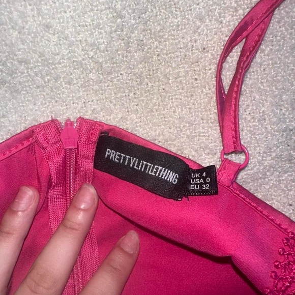 Pretty little thing v/neck bodysuit - Picture 4 of 4